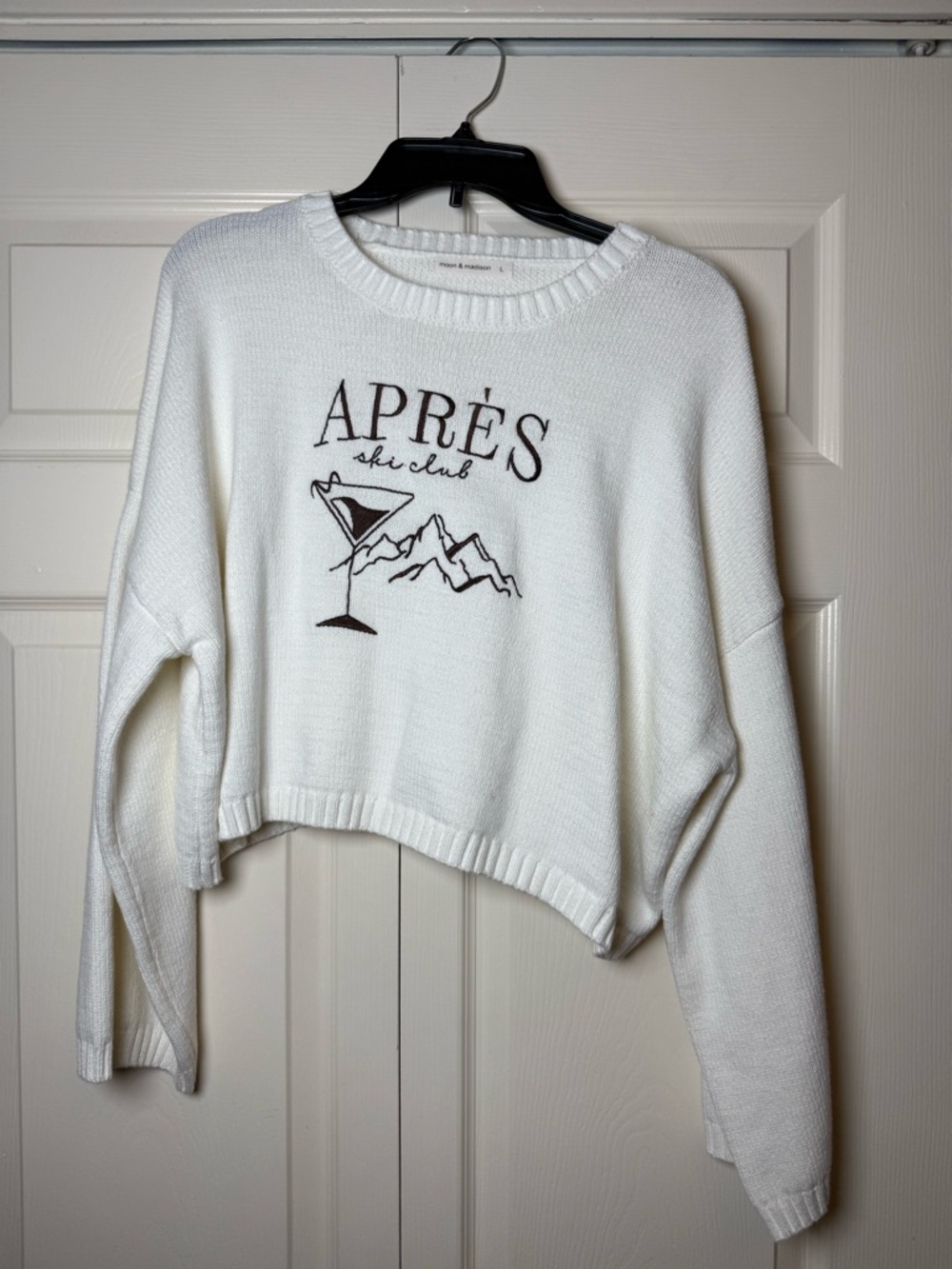 Moon & Madison APRÈS ski club cropped knit‎ sweater
